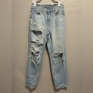 American Eagle Mom Straight Jean